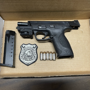 loaded, 40-caliber Smith & Wesson handgun